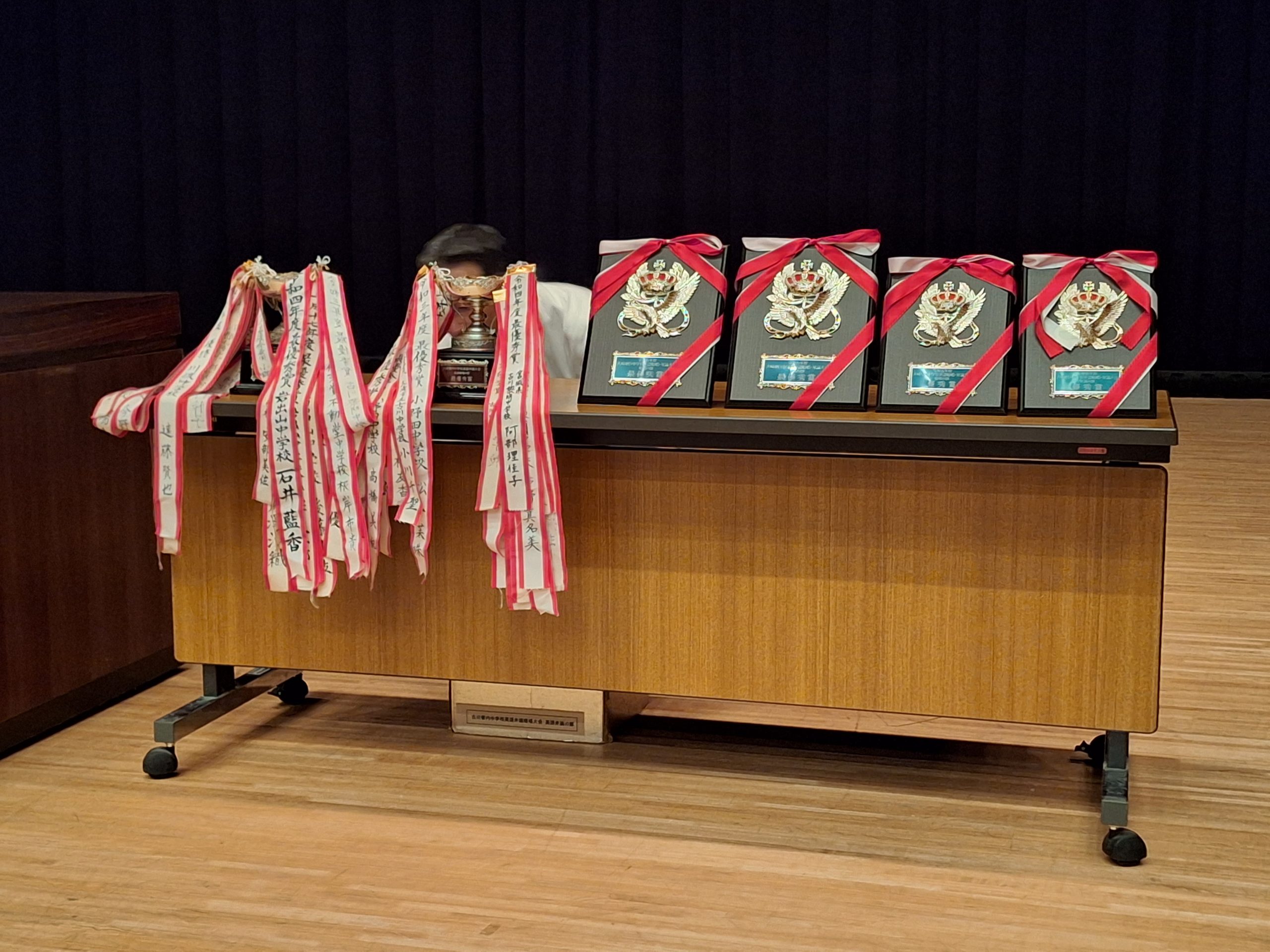 Trophäen vom Regionalentscheid für Ōsaki (大崎市) des English Speech Contest